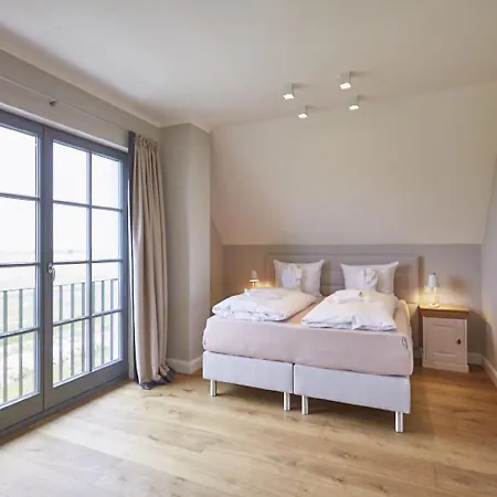 Holiday home Reetland Am - Premium Reetdachvilla Mit 3 Schlafzimmern, Sauna Und Kamin E21 Dranske