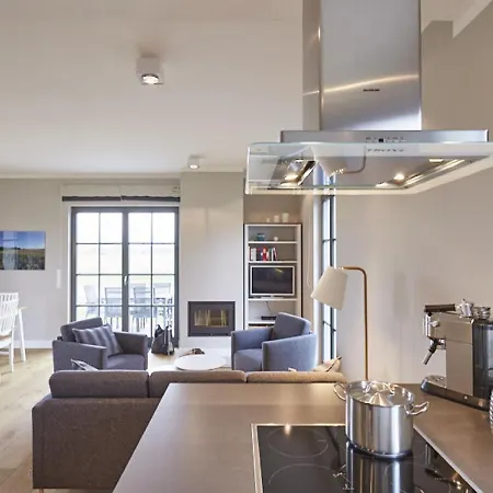 Prázdninový dům Reetland Am - Premium Reetdachvilla Mit 3 Schlafzimmern, Sauna Und Kamin E21