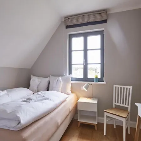 Reetland Am - Premium Reetdachvilla Mit 3 Schlafzimmern, Sauna Und Kamin E21 * Dranske