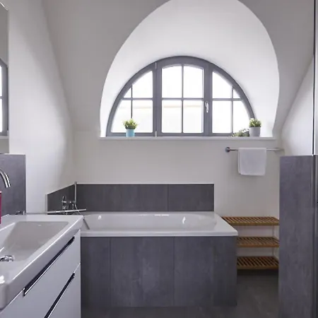 Reetland Am - Premium Reetdachvilla Mit 3 Schlafzimmern, Sauna Und Kamin E21 Dranske